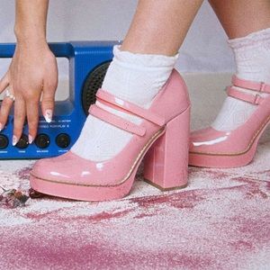 Pink Mary Jane  heeled platforms EUC size 10